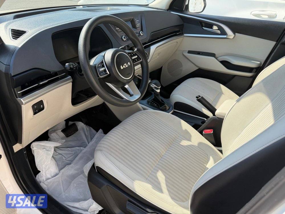 للبيع كيا كارينز م 2023 عداد 69 الف وكالة فحص كامل3