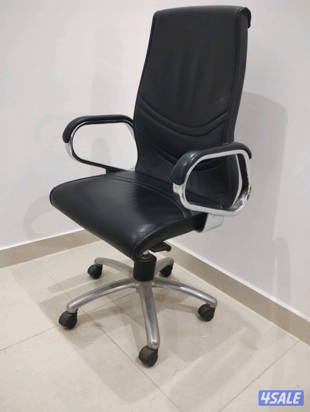 بداعي السفر للبيع َعفش شقة بحالة جيدة جدآ3