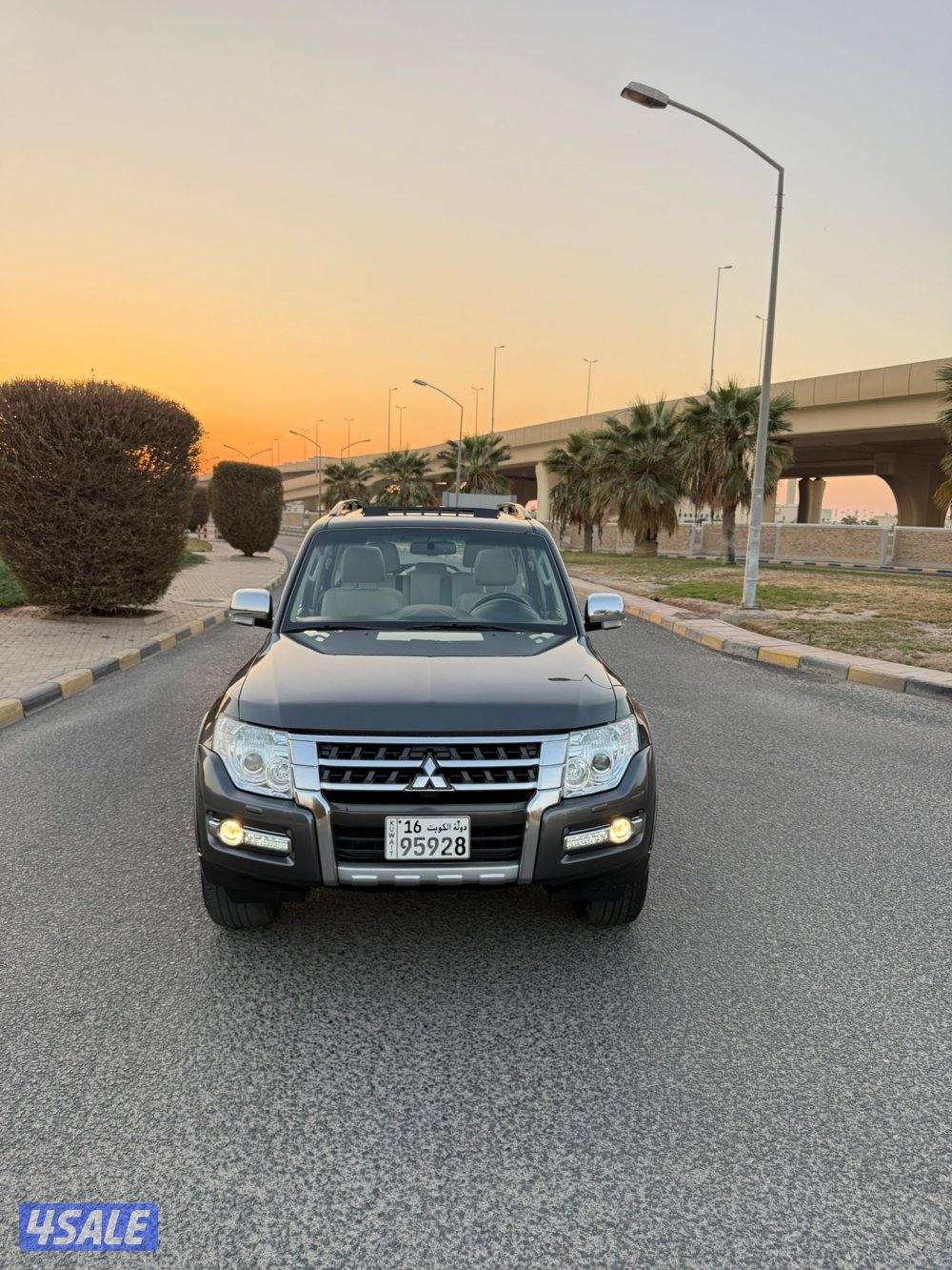 باجيرو 2022 صبغ الوكاله فل اوبشن فتحه وثلاجه وخريطة سيرفيس منتظم2