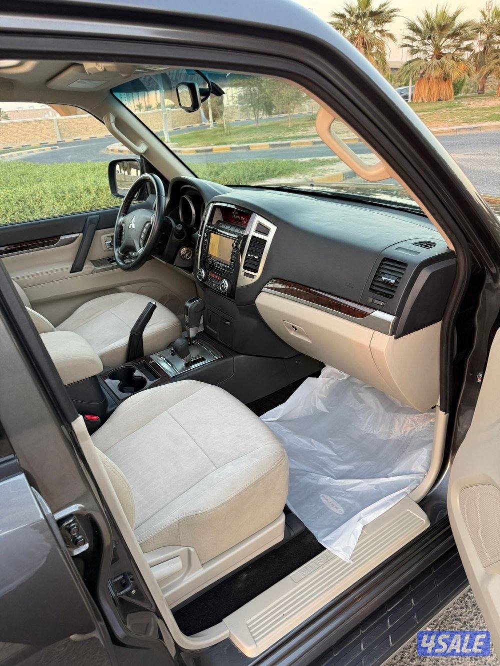 باجيرو 2022 صبغ الوكاله فل اوبشن فتحه وثلاجه وخريطة سيرفيس منتظم8