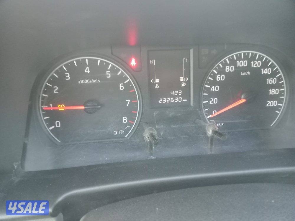 باص نيسان اورفان بوكس مقفل ثلاجه موديل ٢٠٢٢6