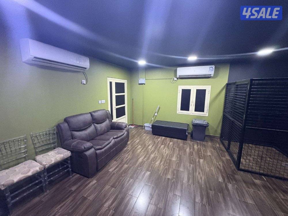 بيت شاليه مع قفصين داخله3