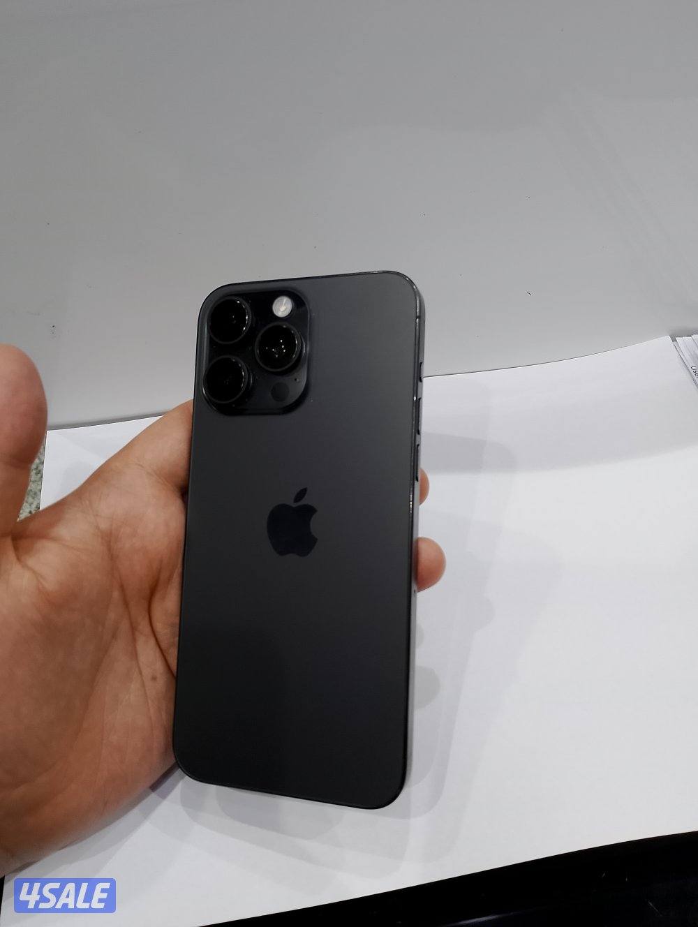 ايفون 15برو ماكس اسود 256 جيجا1