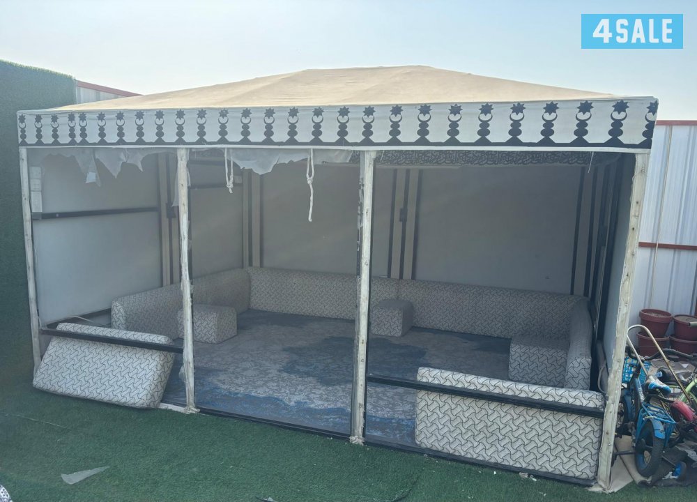 للبيع خيمة 4 * 30