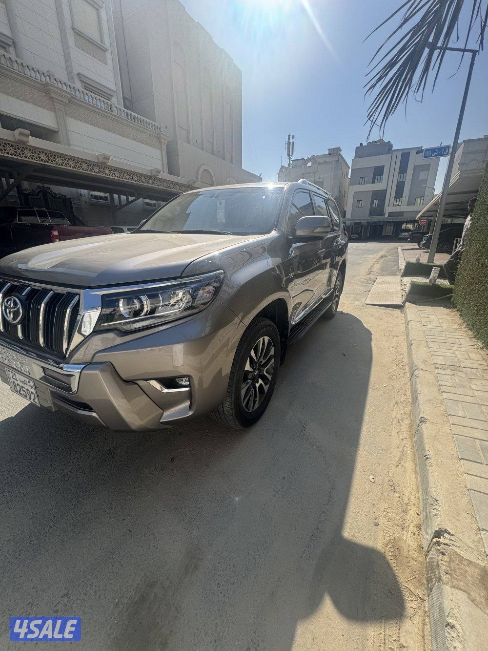 برادو ٢٠٢٣ كامل المواصفات بحاله الوكاله4