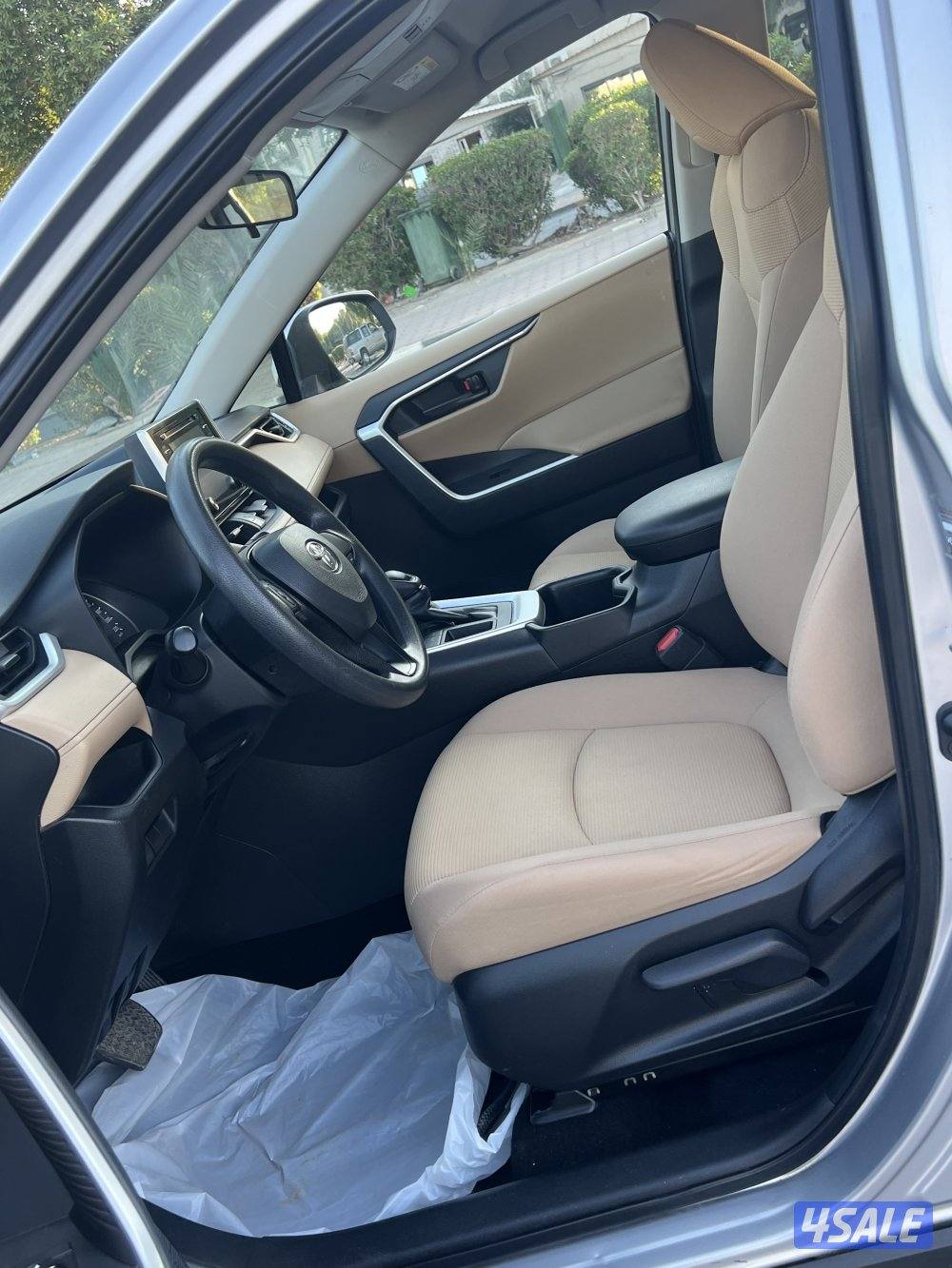 تويوتا - راف 43