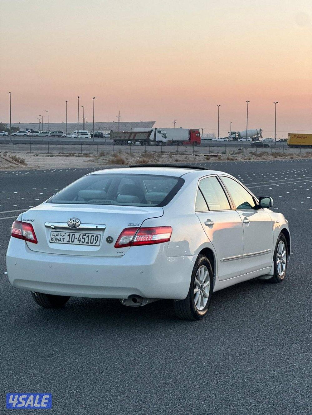 للبيع تويوتا كامري 2011 كاملة المواصفات  شرط الفحص قير مكينه  شاصي2