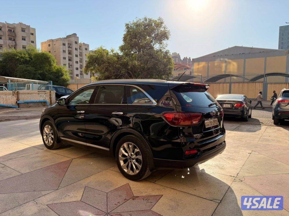 للبيع كيا سورينتو موديل ٢٠١٨ بحالة الوكالة3