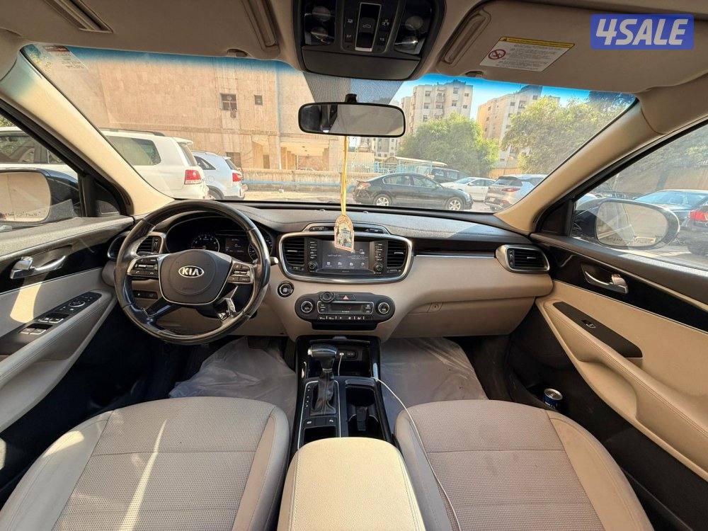 للبيع كيا سورينتو موديل ٢٠١٨ بحالة الوكالة8