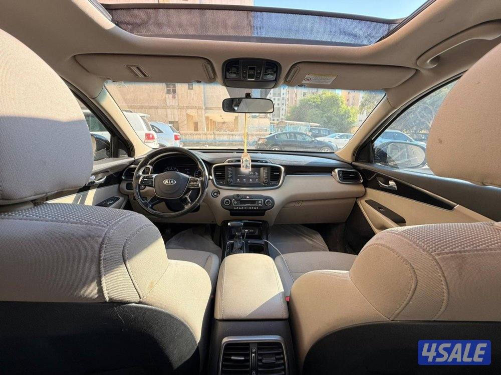 للبيع كيا سورينتو موديل ٢٠١٨ بحالة الوكالة10