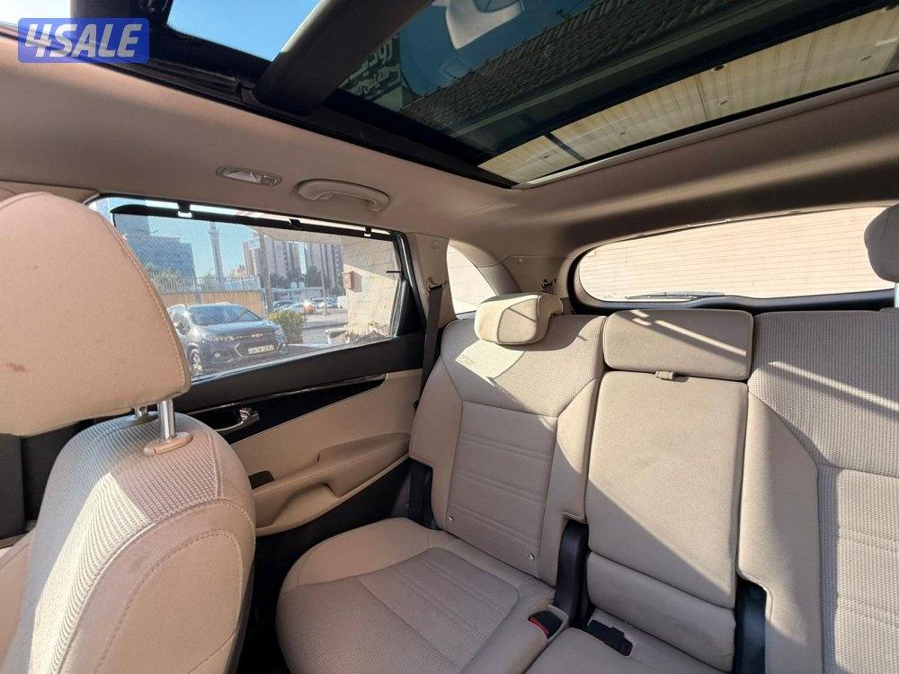 للبيع كيا سورينتو موديل ٢٠١٨ بحالة الوكالة13