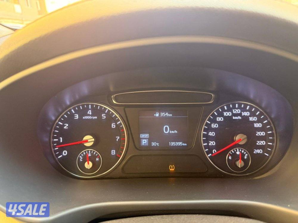 للبيع كيا سورينتو موديل ٢٠١٨ بحالة الوكالة15