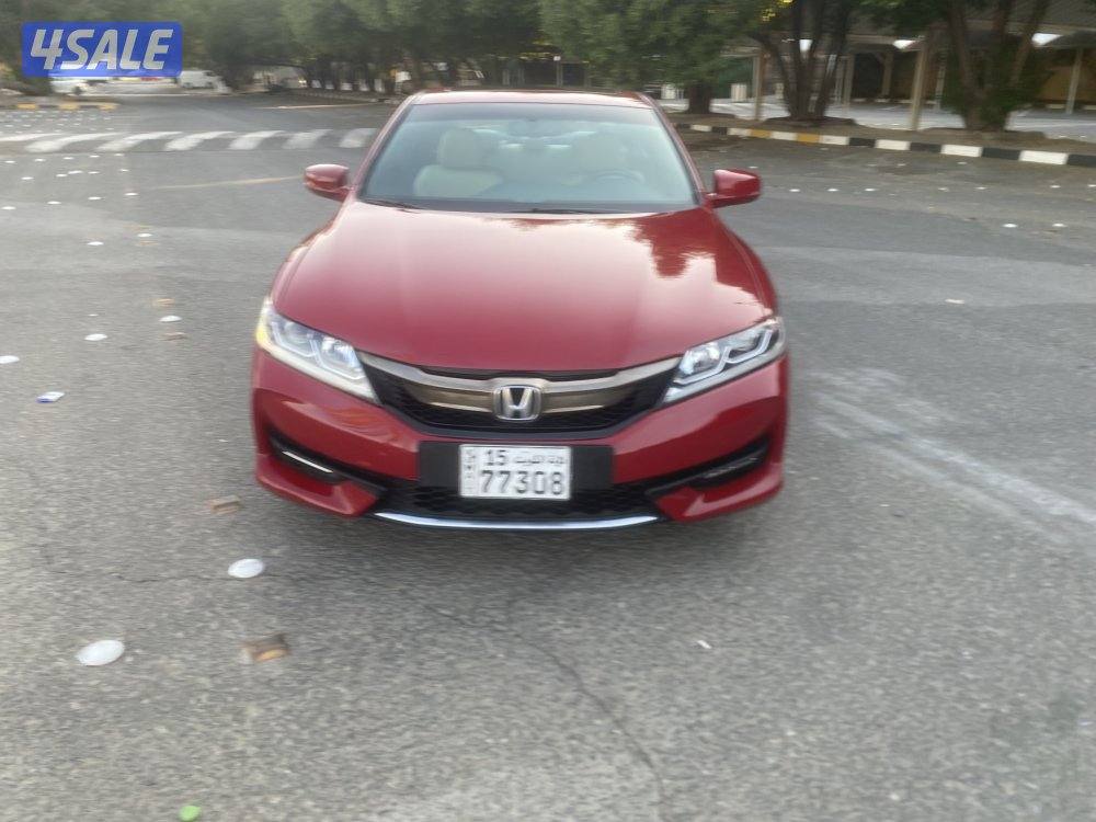 للبيع هوندا اكورد كوبيه موديل2017 ماشي 156 ألف3