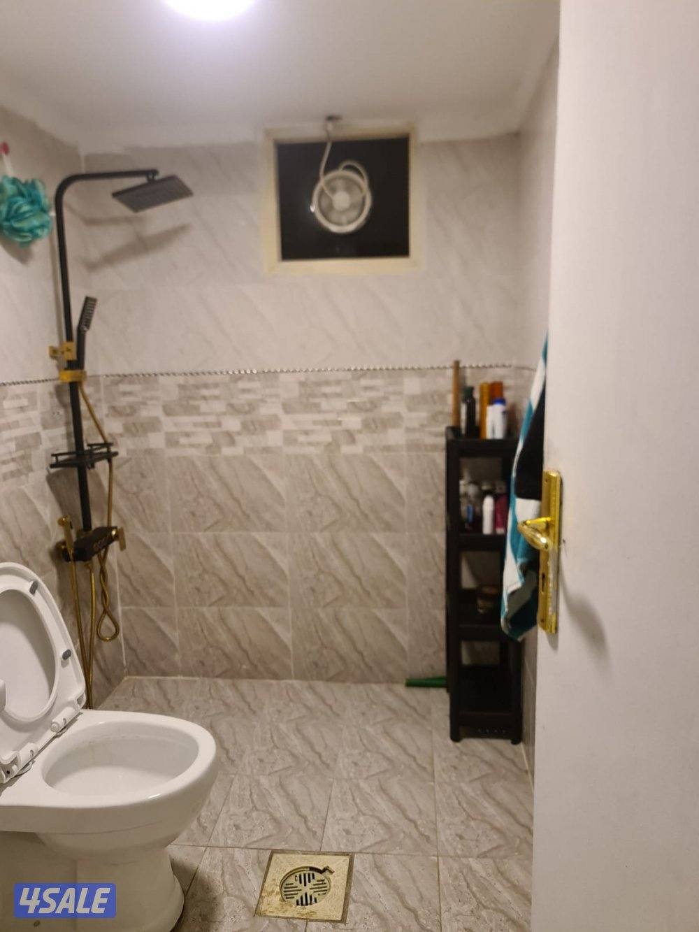 شقة خلو كويتين فقط غرفةصالةسوبر لوكس حمام مطبخ كامل مصافط متوفرة9