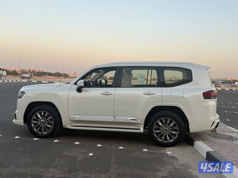 للبيع لاند كروزر2023 أيرو أس صبغ الوكاله2