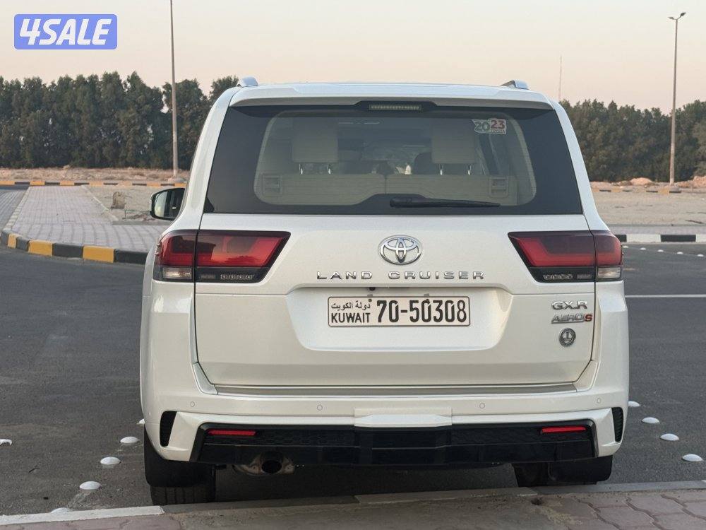 للبيع لاند كروزر2023 أيرو أس صبغ الوكاله5