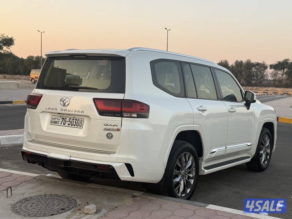 للبيع لاند كروزر2023 أيرو أس صبغ الوكاله6