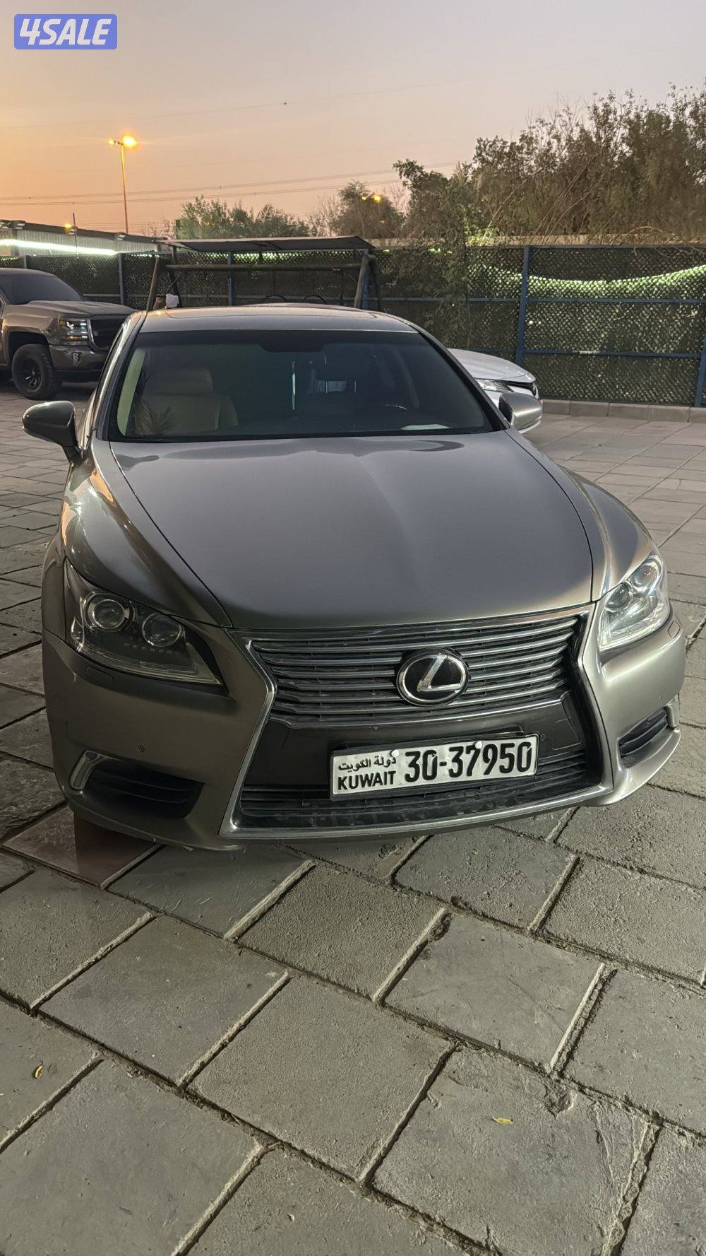 لكزس LS لارج3