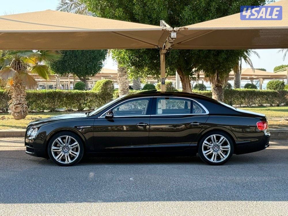 للبيع : بنتلي فلاينغ سبير V8 موديل : 2018 عداد : 40 الف1