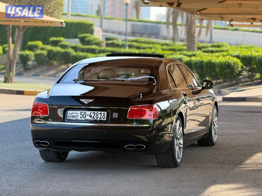 للبيع : بنتلي فلاينغ سبير V8 موديل : 2018 عداد : 40 الف4