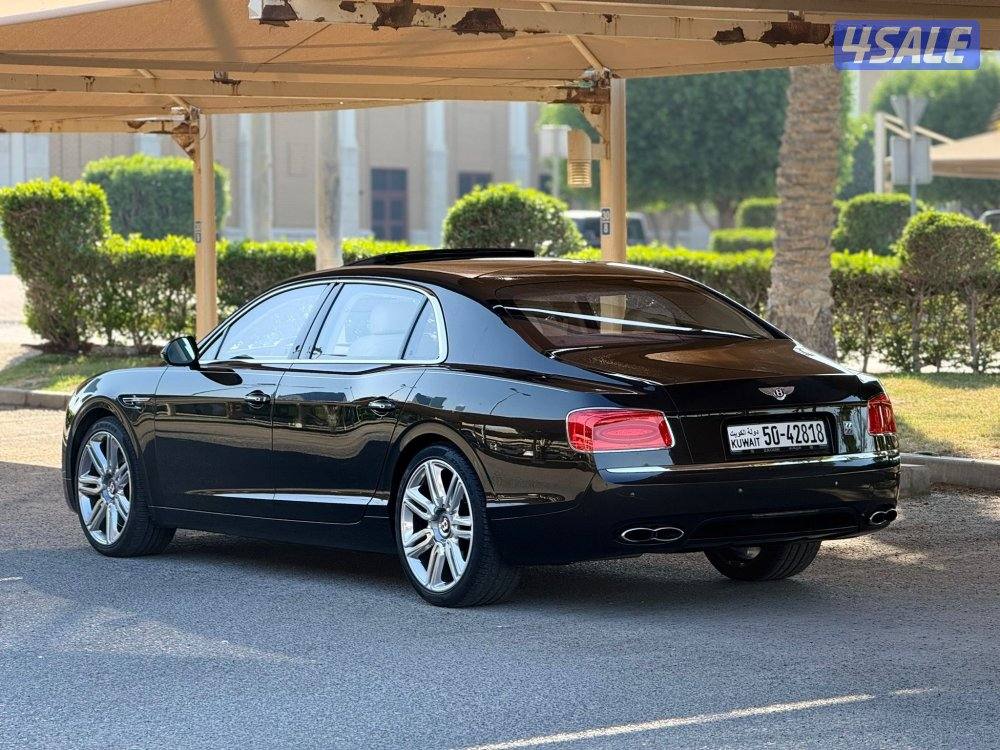 للبيع : بنتلي فلاينغ سبير V8 موديل : 2018 عداد : 40 الف5