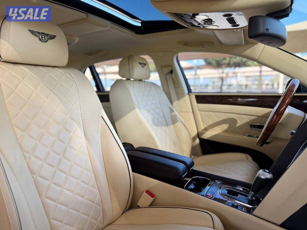 للبيع : بنتلي فلاينغ سبير V8 موديل : 2018 عداد : 40 الف10