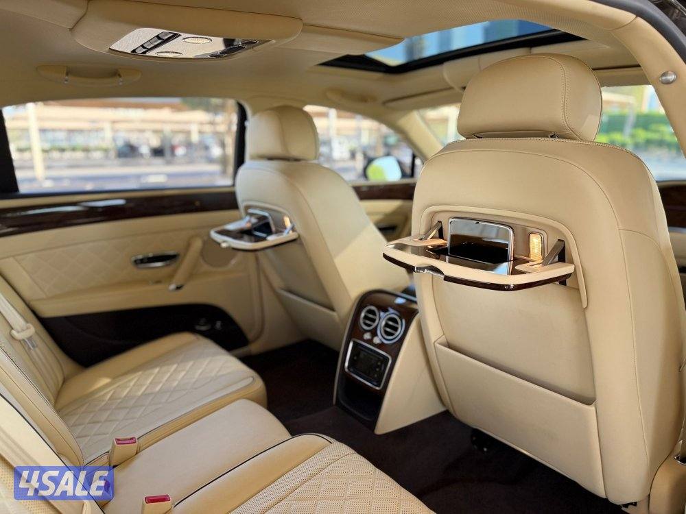 للبيع : بنتلي فلاينغ سبير V8 موديل : 2018 عداد : 40 الف12