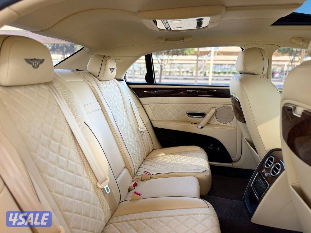 للبيع : بنتلي فلاينغ سبير V8 موديل : 2018 عداد : 40 الف13