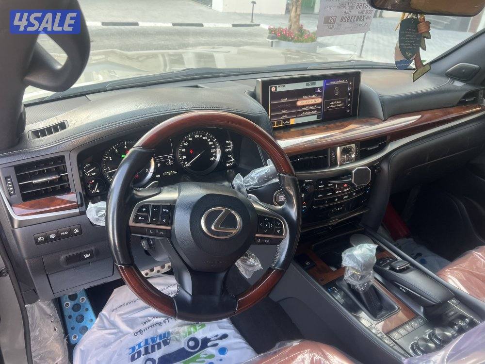 لكزس LX570 S  2020ماشي 177 الف صبغ وكاله سبورت وفل4