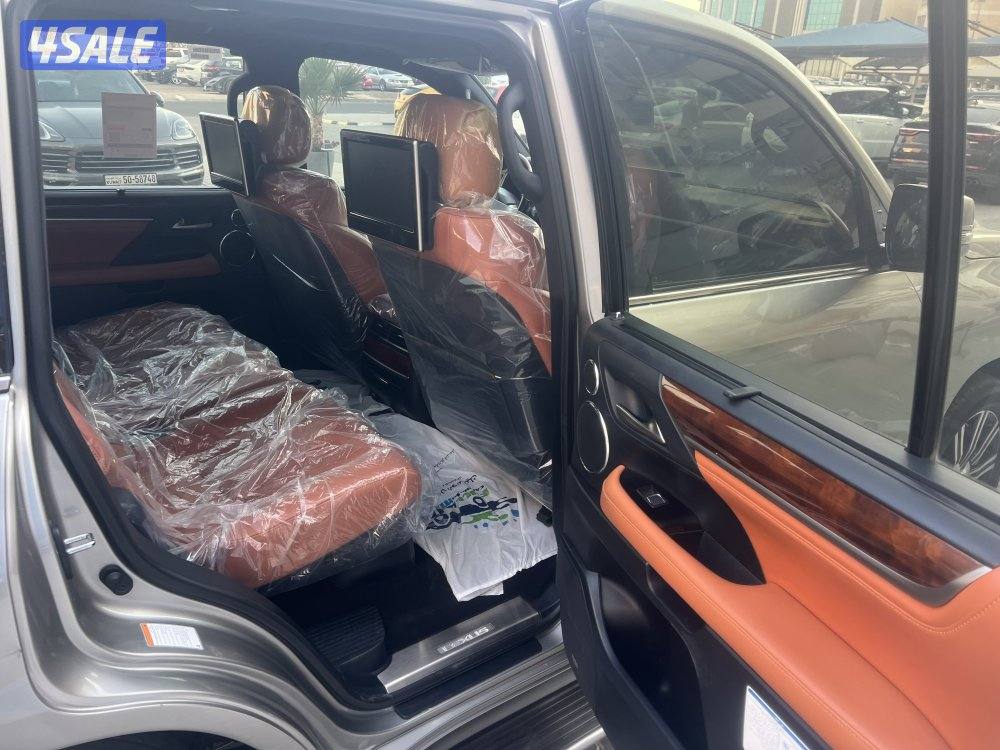 لكزس LX570 S  2020ماشي 177 الف صبغ وكاله سبورت وفل6