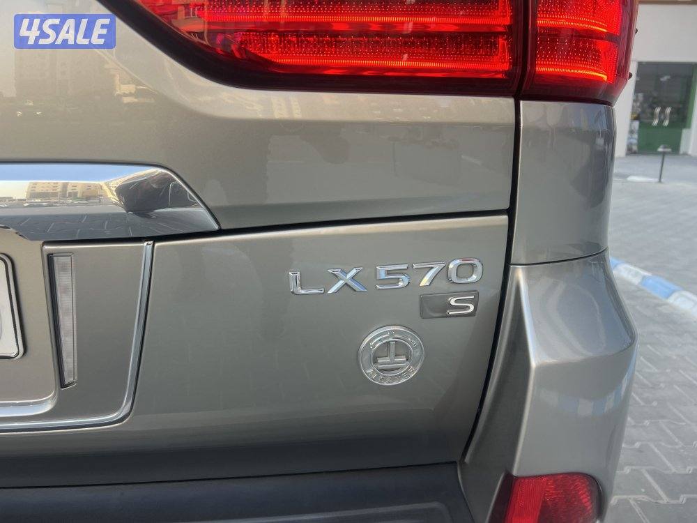 لكزس LX570 S  2020ماشي 177 الف صبغ وكاله سبورت وفل12