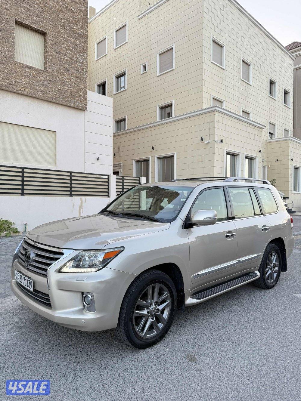 لكزسس 2013 الساير صبغ الوكاله0