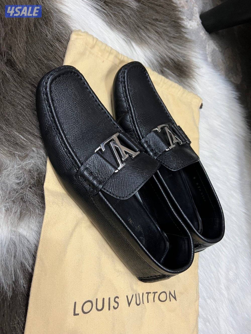 جوتي lv اصلي مقاس ٤٢2