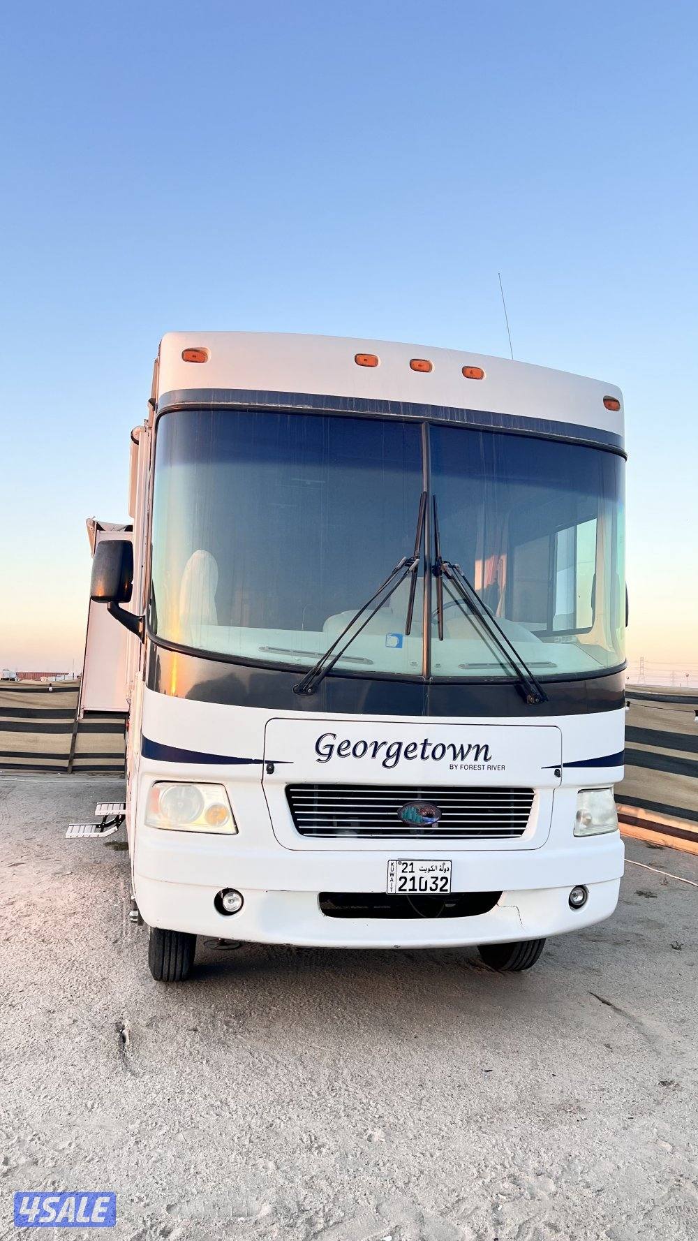 للبيع كرڤان امريكي موتر هوم المصنع Forestriverالنوع373DS Georgetown2