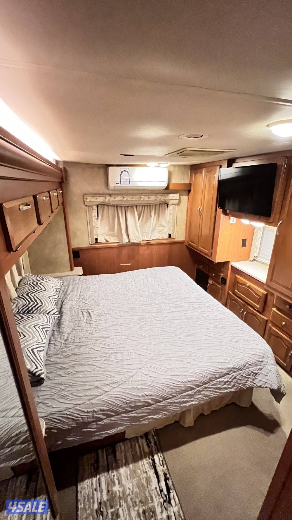 للبيع كرڤان امريكي موتر هوم المصنع Forestriverالنوع373DS Georgetown7