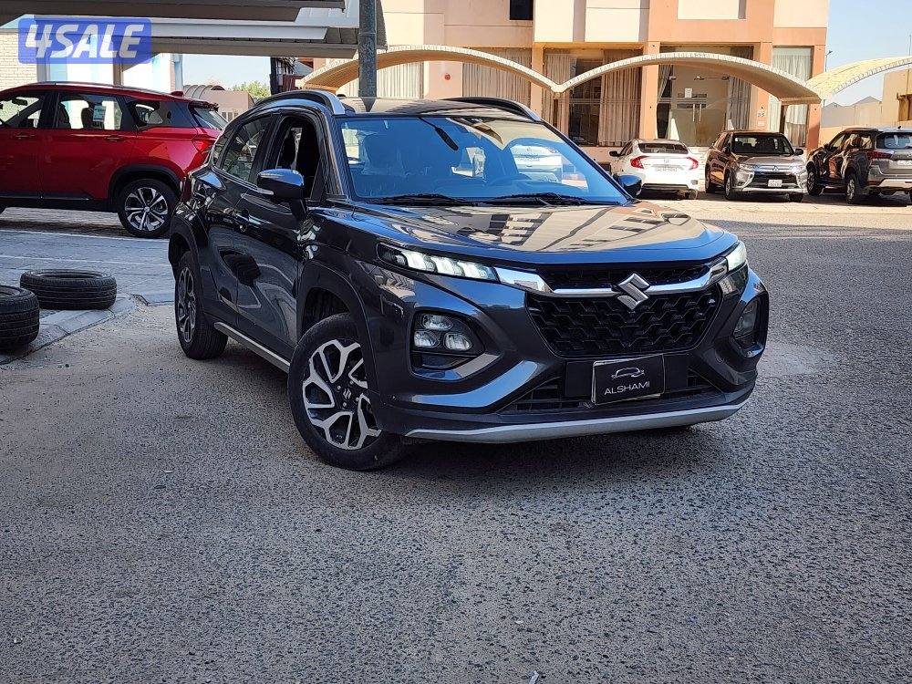 سوزوكي فرونكس موديل ٢٠٢٥ صبغ الوكالة سرفس منتظم تحت الكفالة شرط الفحص0