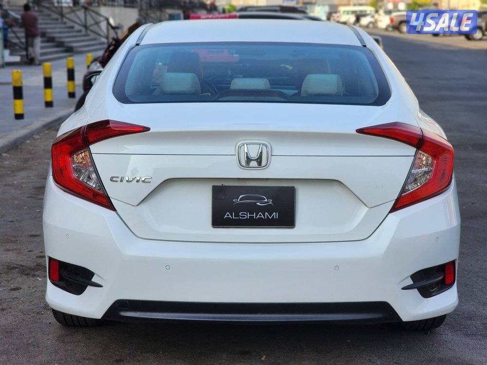 للبيع هوندا سيفيك موديل ٢٠٢٠ عداد١١٦ألف شرط الفحص2