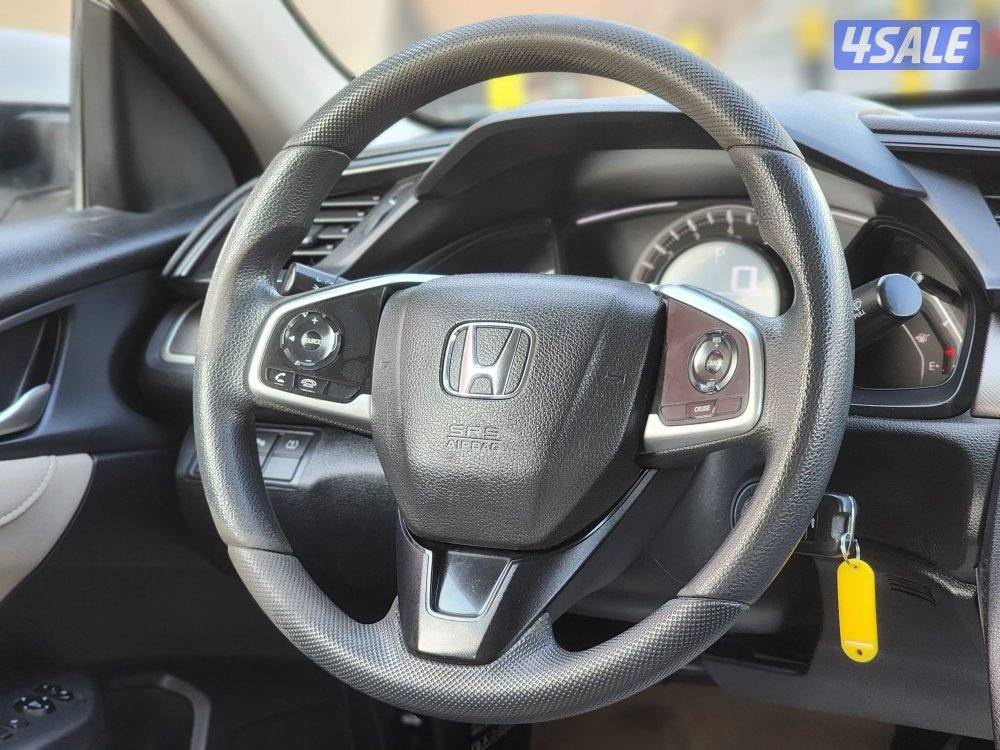 للبيع هوندا سيفيك موديل ٢٠٢٠ عداد١١٦ألف شرط الفحص6