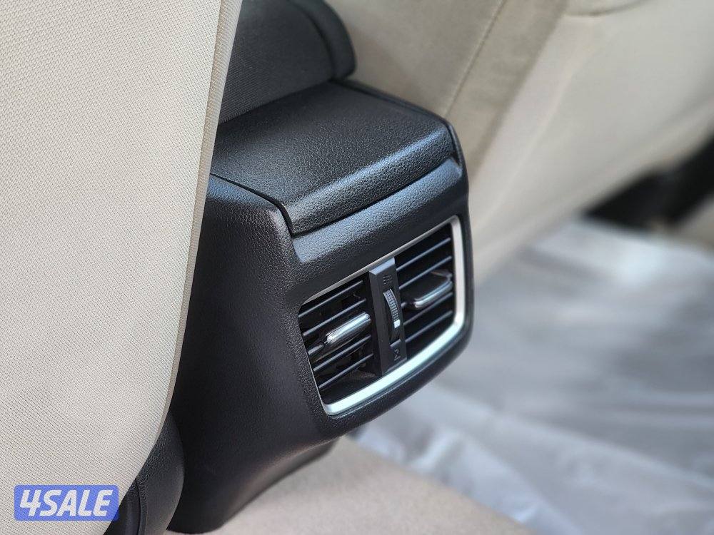 للبيع هوندا سيفيك موديل ٢٠٢٠ عداد١١٦ألف شرط الفحص9