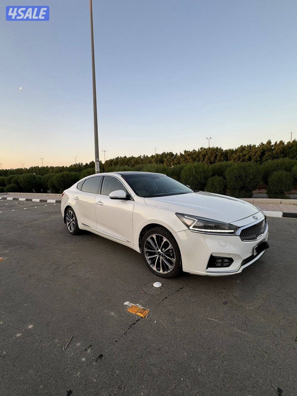 للبيع كيا كادينزا ٢٠١٧ الدرجه الاولى0