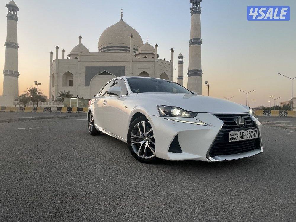 شرط الفحص لكزس IS-200t-2017(بيعه سريعة)سعر نهائي0