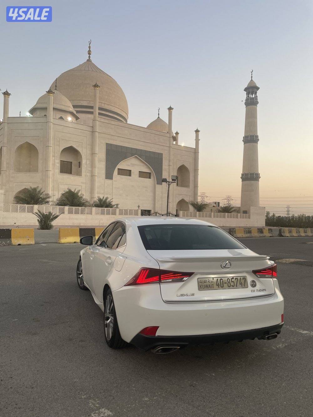 شرط الفحص لكزس IS-200t-2017(بيعه سريعة)سعر نهائي4