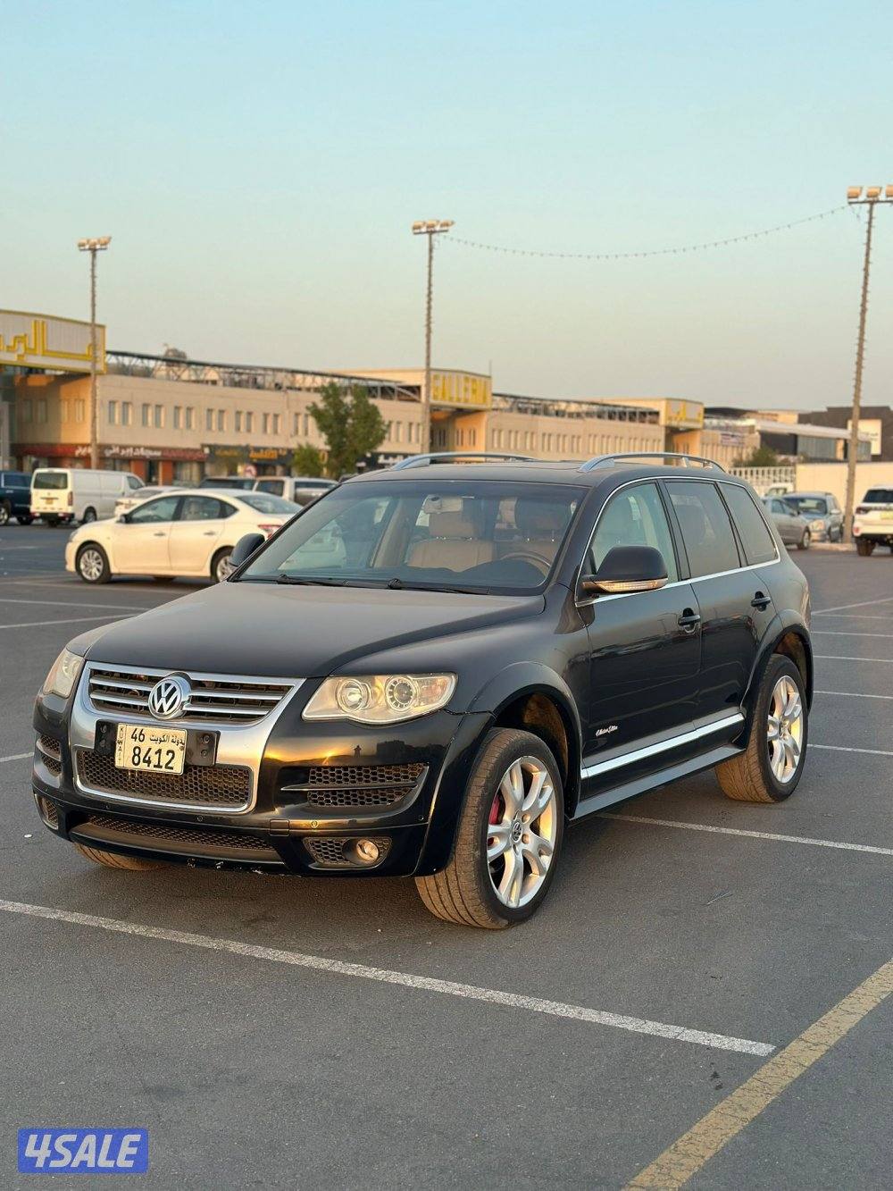 للبيع فولكس واجن طوارق موديل 2010  نظيفه جدا0