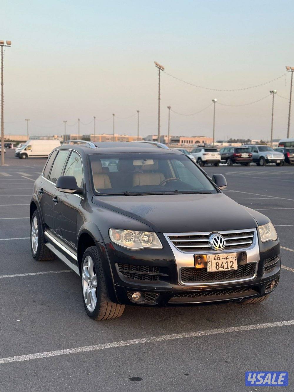 للبيع فولكس واجن طوارق موديل 2010  نظيفه جدا6