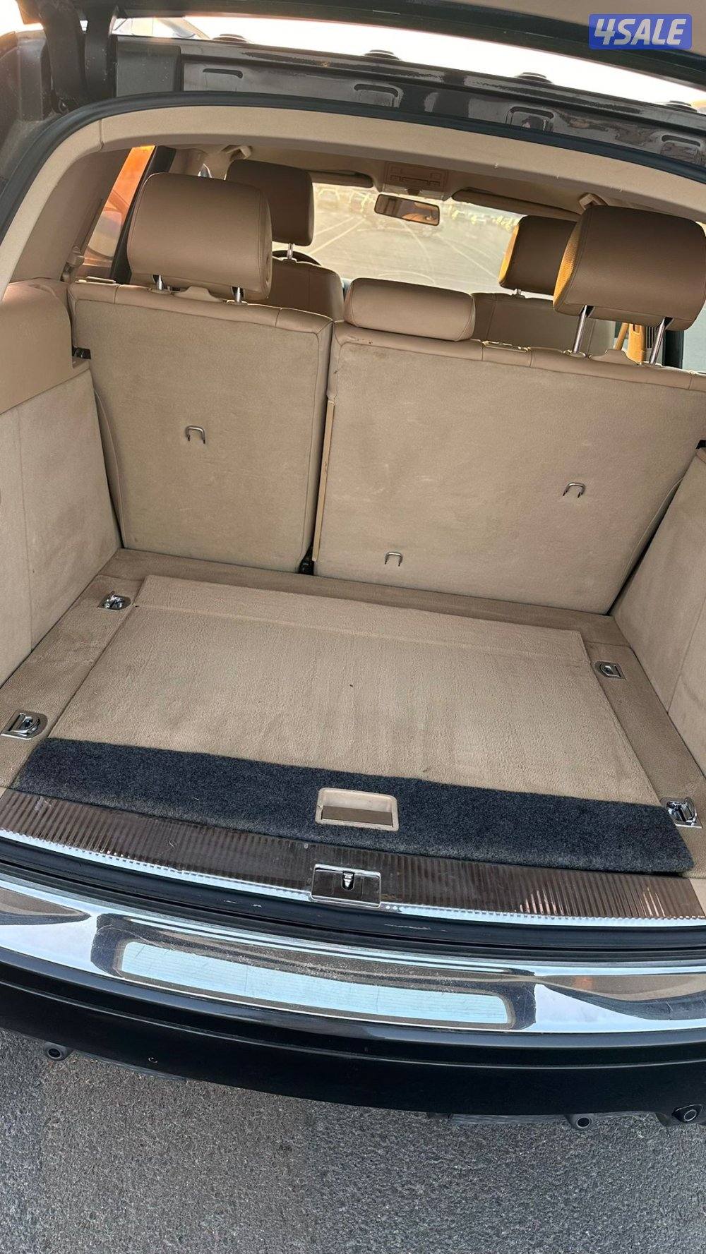 للبيع فولكس واجن طوارق موديل 2010  نظيفه جدا9