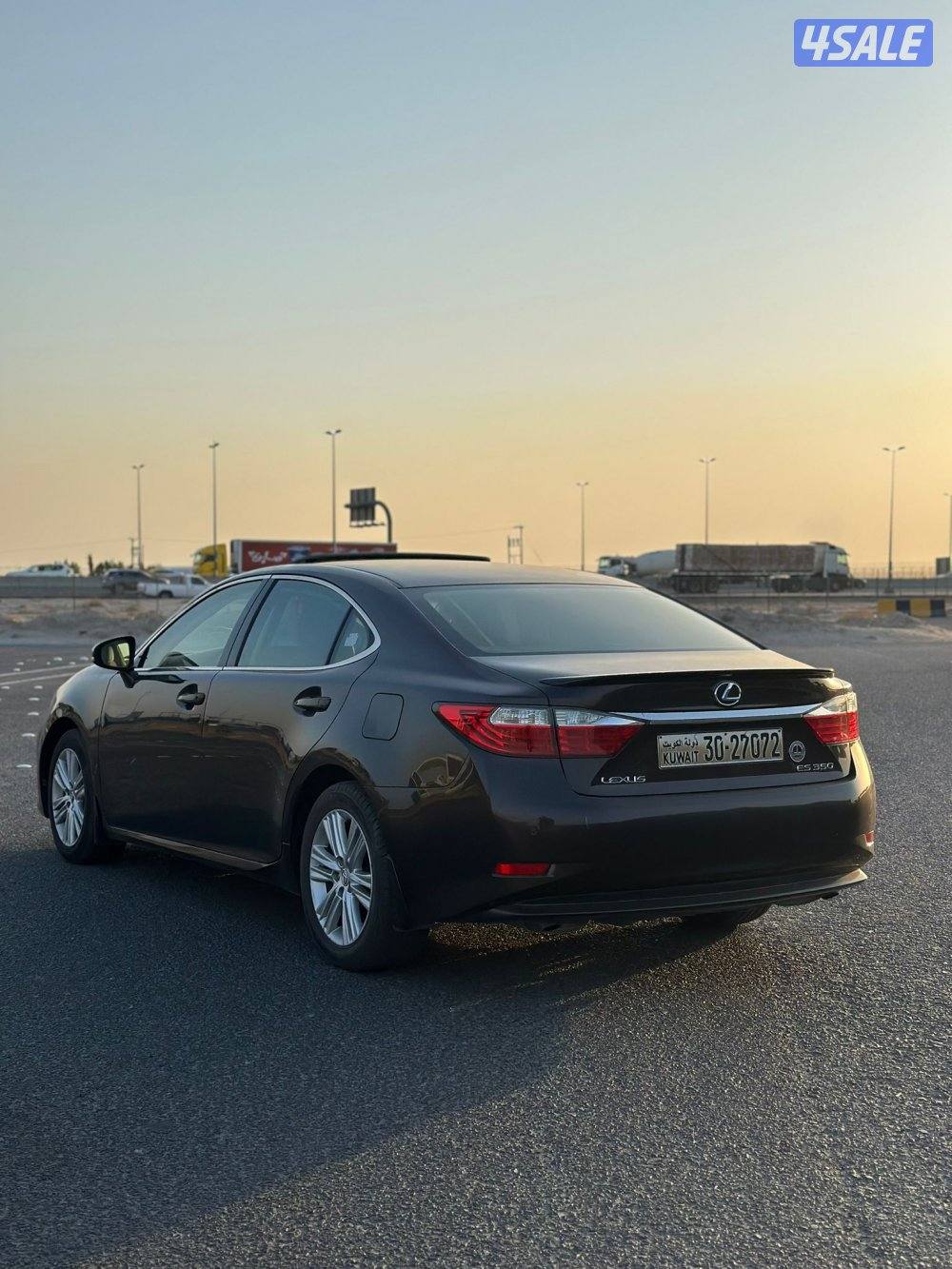 للبيع اكزس ES350 موديل 2013 نظيفه جدا3