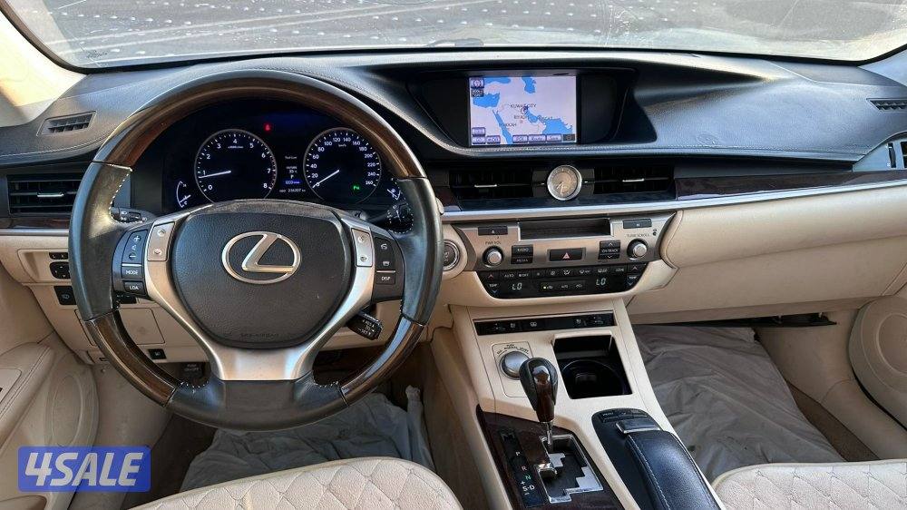 للبيع اكزس ES350 موديل 2013 نظيفه جدا5