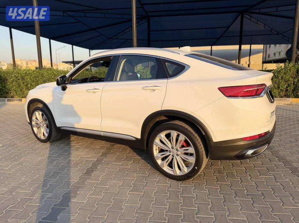 GEELY TUGELLA 2022 بي سريع excellent condition women used1