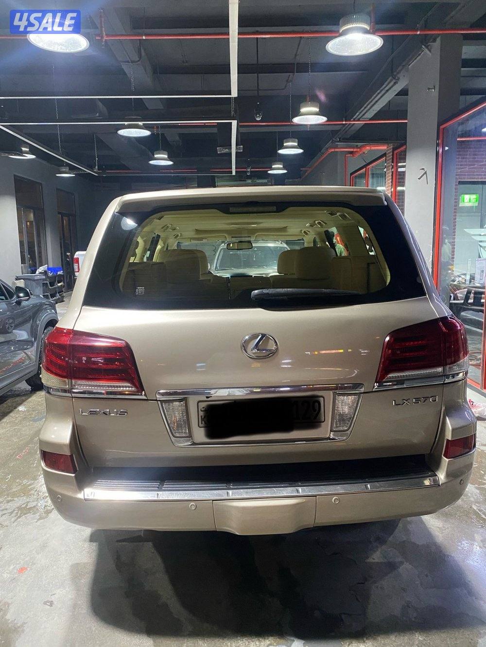 للبيع جيب لكزس 2013 LX5702