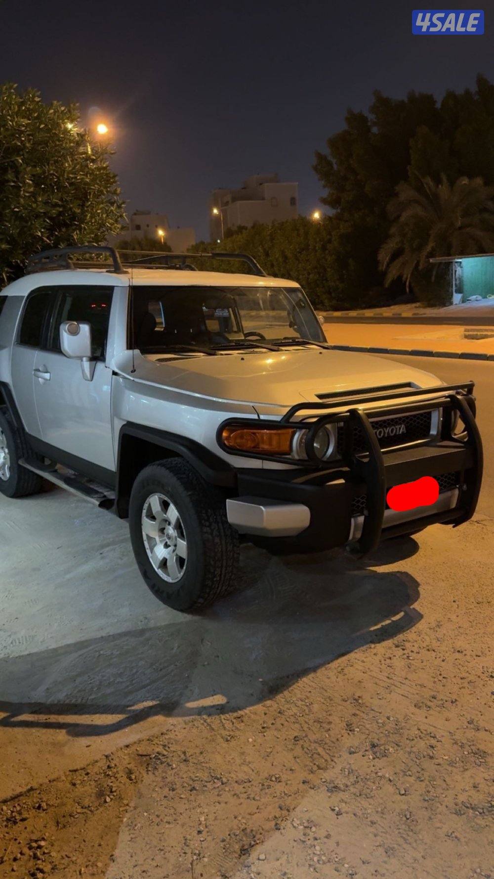 للبيع سلة و دعامية FJ ٨٠ دينار قابل للمساومة بالمعقول تواصل واتس اب0